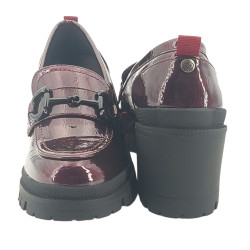 OF I23 AMD25392 BURDEOS AMARPIES